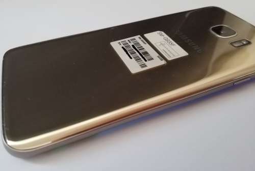 Gold Samsung S7 Edge - In box with papers. (Contract Ended)
