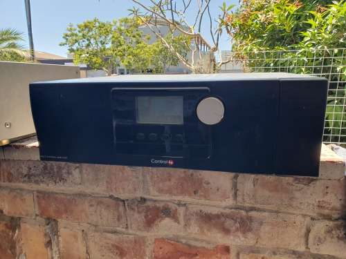 Control4 Stereo Zone Matrix 16 Channel Modular Sound Amplifer in UNKNOWN CONDITON - SPARES OR REPAIR