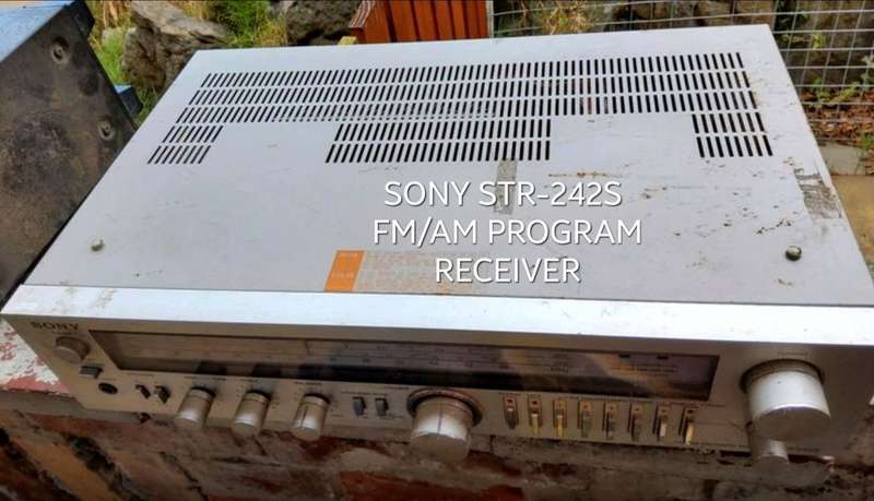SONY STR-242S and Onkyo TX SR313 Amplifer
