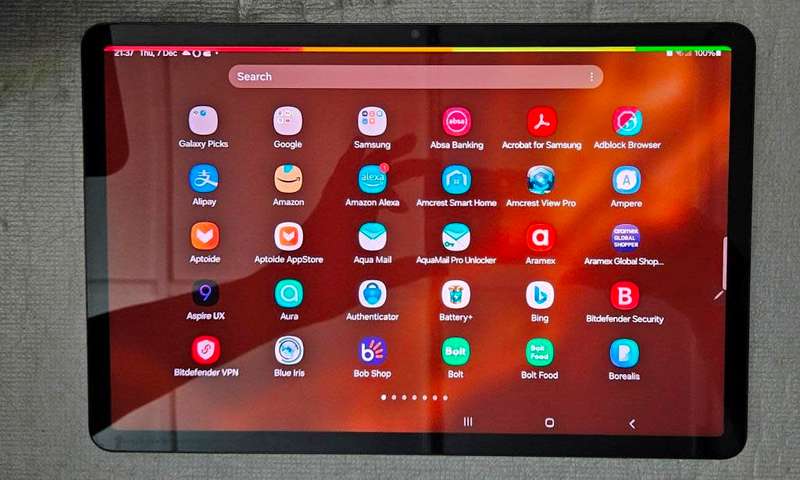 Samsung Galaxy Tab S8 5G 128GB 5G and Wi-Fi Phone Tablet with 11 inch Screen Size in Graphite Gray