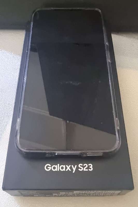 Samsung Galaxy S23 128GB 8GB Ram SM-S911B/DS