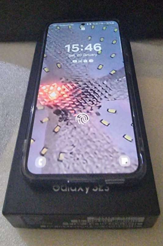 Samsung Galaxy S23 128GB 8GB Ram SM-S911B/DS
