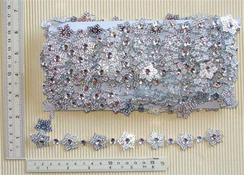 Bling On String SOLID FLOWER 1 m