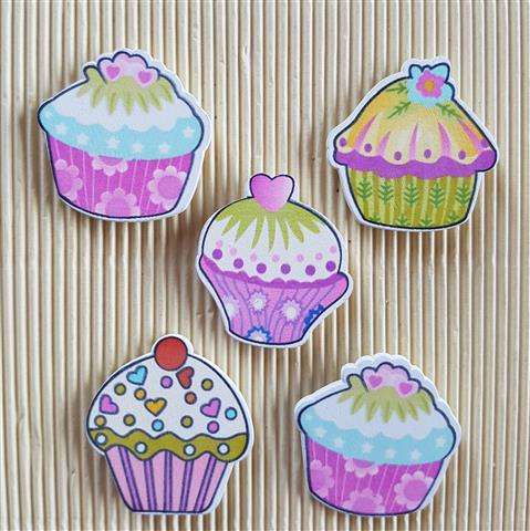 Wood embellishment: Cupcakes