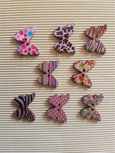 Buttons Wood Print BUTTERFLY Ass Des x 8 p/p