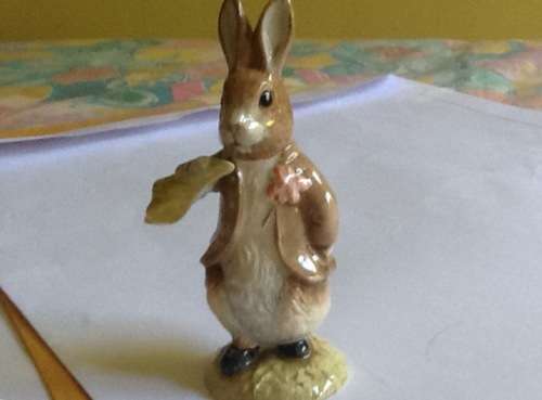 Royal Albert "Benjamin ate a lettuce leaf" Beatrix Potter 1992 figurine