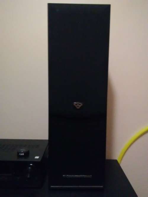 Sony Stereo AMP + Cerwin Vega VE8 Speakers Times 2 + MP3 Receiver + Sony Headphones