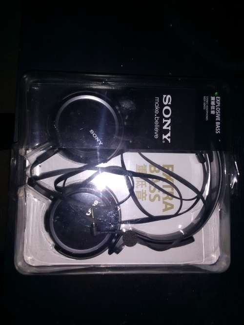 Sony Stereo AMP + Cerwin Vega VE8 Speakers Times 2 + MP3 Receiver + Sony Headphones