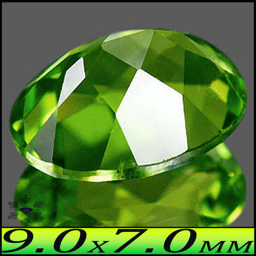 CALIBRATED OVAL NATURAL PERIDOT A BRIGHT OLIVE GREEN GEMSTONE FROM THAILAND.