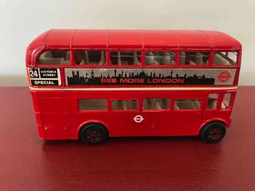Corgi 1980s 24 Victoria Street Special - Red double decker bus