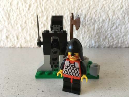 VINTAGE LEGO KING`S CATAPULT - 1993 SET