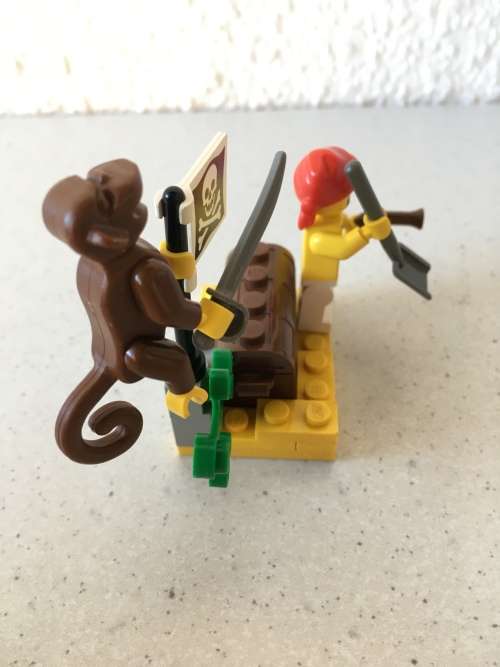 VINTAGE LEGO BURIED TREASURE - 1989 SET