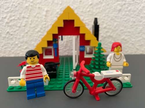 VINTAGE LEGO VACATION HIDEAWAY / WEEKEND COTTAGE - 1990 SET
