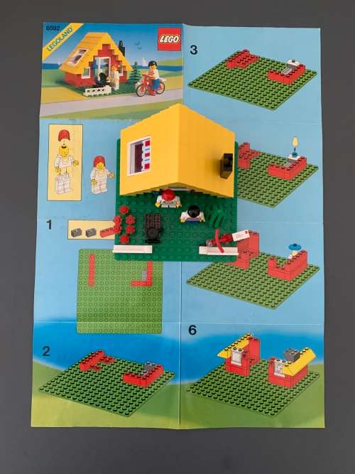 VINTAGE LEGO VACATION HIDEAWAY / WEEKEND COTTAGE - 1990 SET