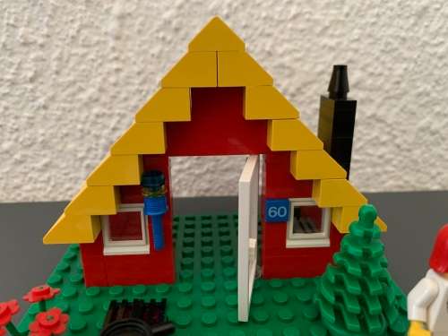 VINTAGE LEGO VACATION HIDEAWAY / WEEKEND COTTAGE - 1990 SET