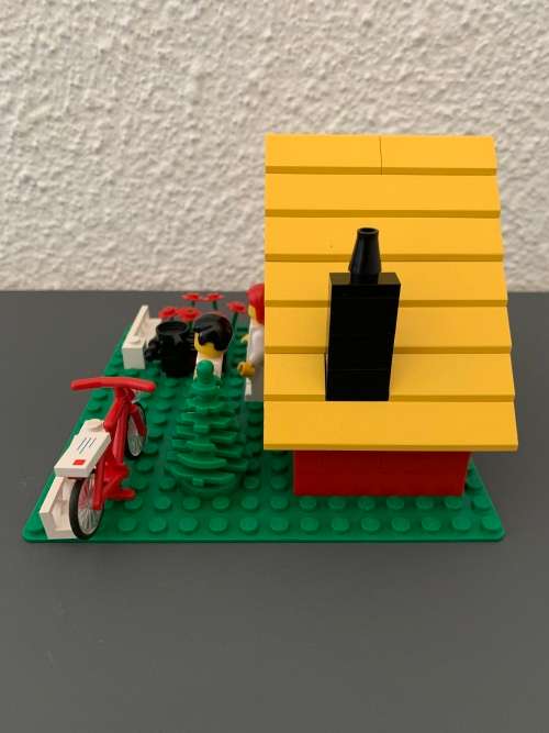 VINTAGE LEGO VACATION HIDEAWAY / WEEKEND COTTAGE - 1990 SET