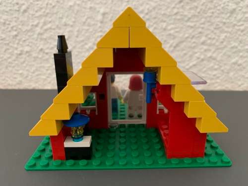 VINTAGE LEGO VACATION HIDEAWAY / WEEKEND COTTAGE - 1990 SET