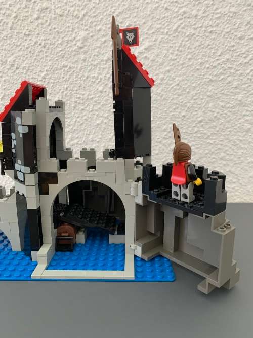 VINTAGE LEGO WOLFPACK TOWER - 1992 SET