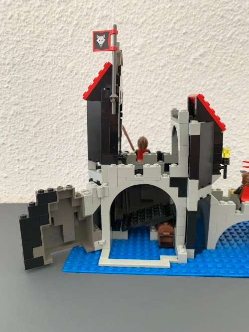 VINTAGE LEGO WOLFPACK TOWER - 1992 SET