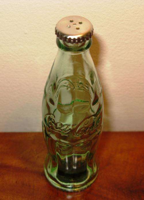 COCA COLA Mini 11cm Bottle - Salt or Pepper Shaker - New/Unused