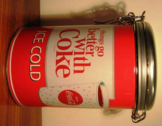 COCA COLA Sealable Tin - NEW but dented - low starting bid!