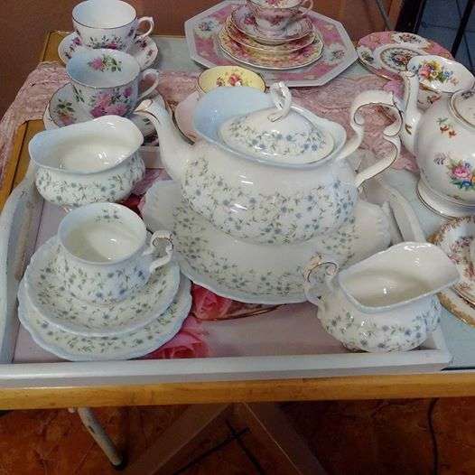 Royal Albert CarolineTea Set