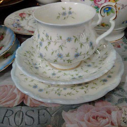 Royal Albert Caroline 1 x Trios
