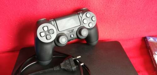 PLAYSTATION 4 SLIM  Games and more