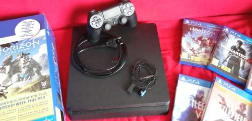 PLAYSTATION 4 SLIM  Games and more