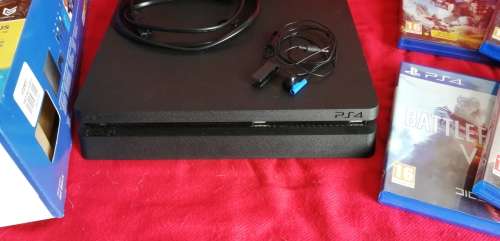 PLAYSTATION 4 SLIM  Games and more