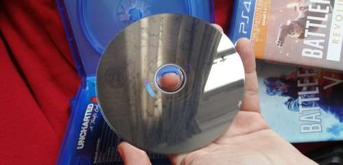 PLAYSTATION 4 SLIM  Games and more