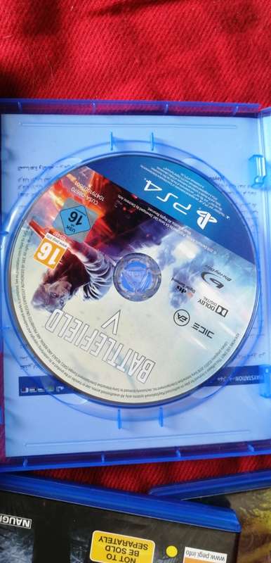 PLAYSTATION 4 SLIM  Games and more