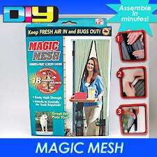 Magic Mesh Hands-Free Screen Door