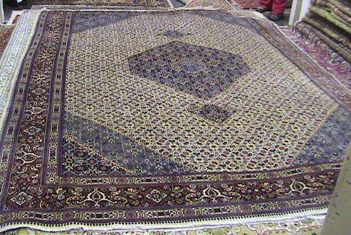 OLD PERSIAN  CARPET MOUD