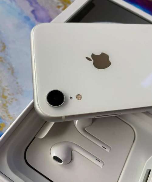 I phone xr 256gb white