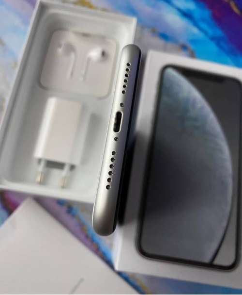 I phone xr 256gb white