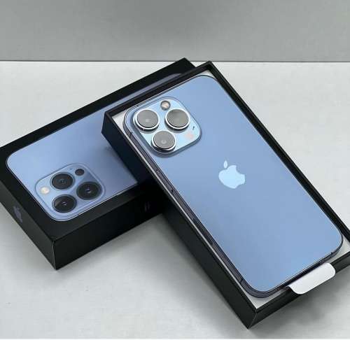 I phone 13 128gb boxed.