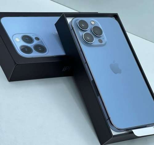 I phone 13 128gb boxed.