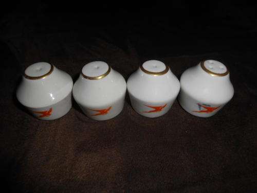 SOUTH AFRICAN AIRWAYS 3 SALT AND 1 PEPPER CELLAR