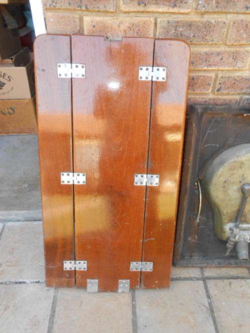 SOUTH AFRICAN RAILWAYS - FOLD DOWN TABLE