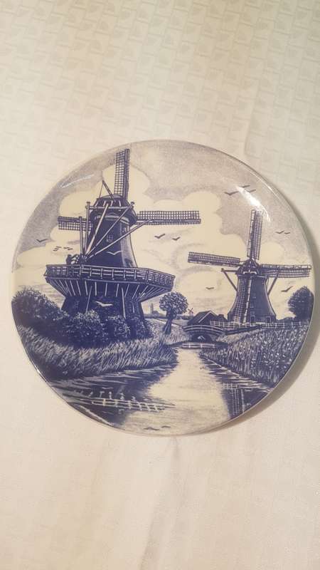 Stunning Delft windmill plate!