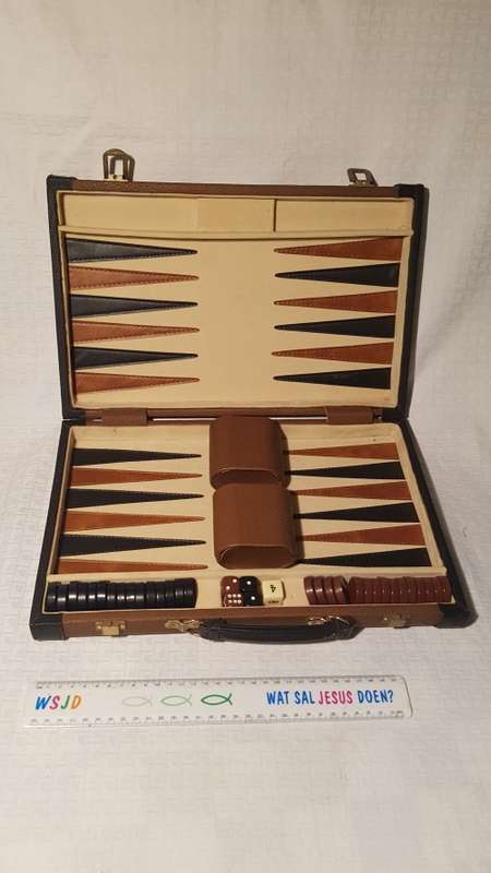 Very nice Backgammon set!
