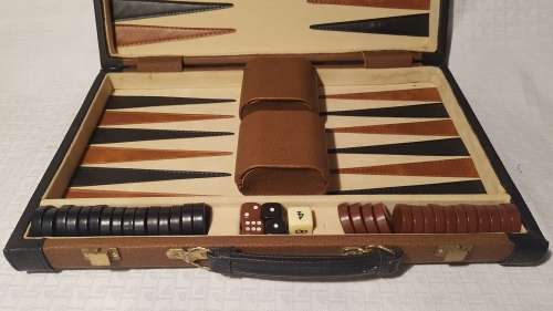 Very nice Backgammon set!