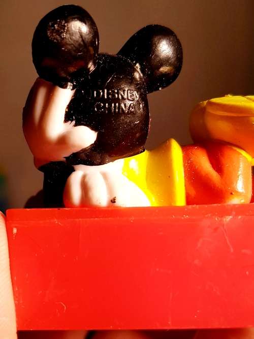Disney Mickey and Minnie Collectables (Suitcase and Figurines)!!!