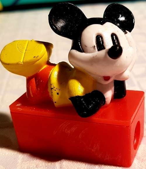 Disney Mickey and Minnie Collectables (Suitcase and Figurines)!!!