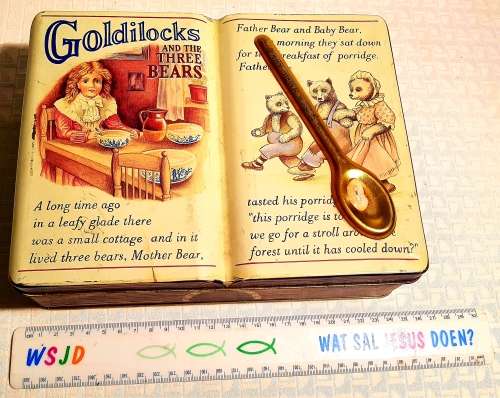 Quaint Goldilocks and the three bears tin (Bakers)