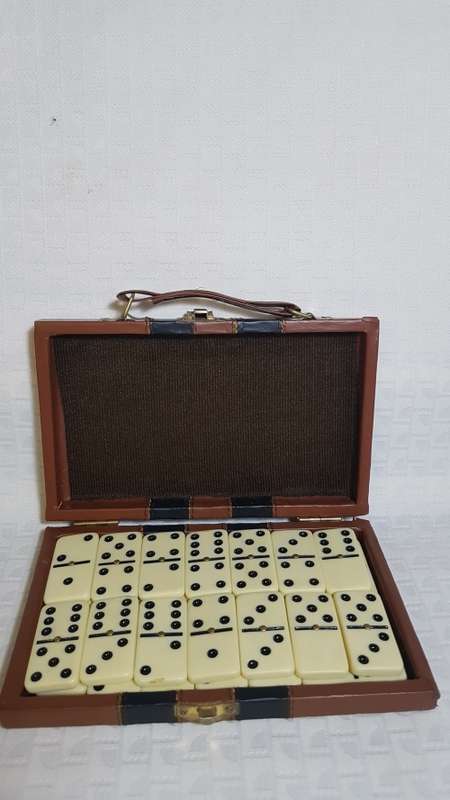 Vintage Dominos In A Leather Case!!! (complete)