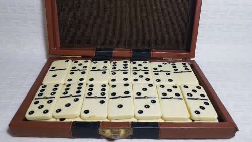 Vintage Dominos In A Leather Case!!! (complete)