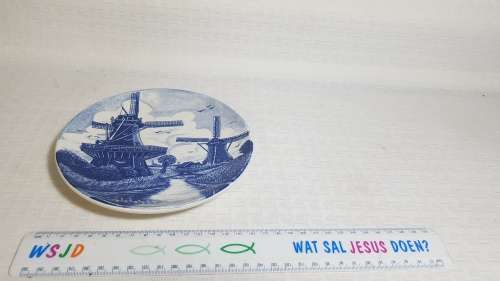 Highly Collectable Hand Painted Delft Plate!!!