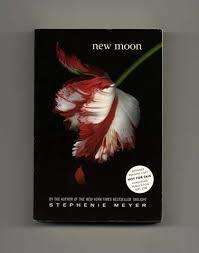 NEW MOON by Stephanie Meyer